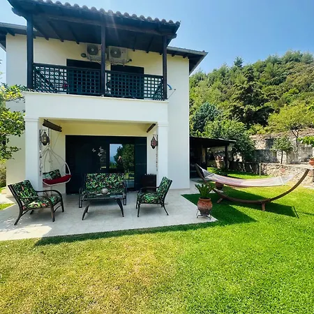 Semesterbostad Detached With Sea View *