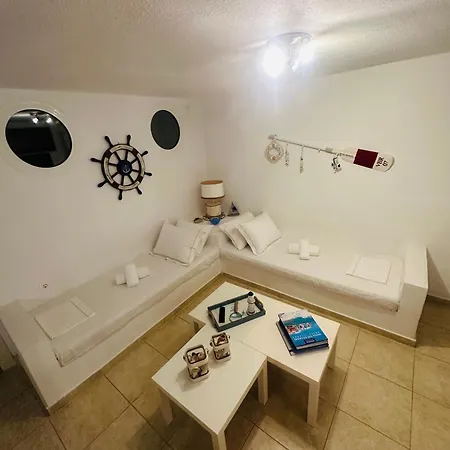 Detached With Sea View Semesterbostad