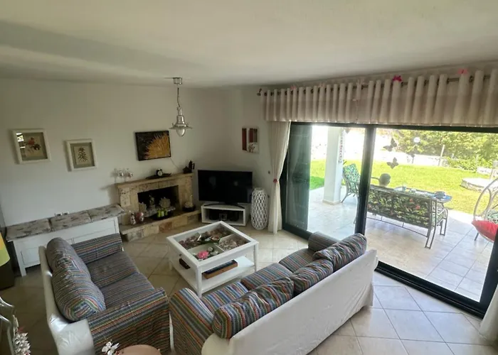 別荘 Detached With Sea View ハニオティス