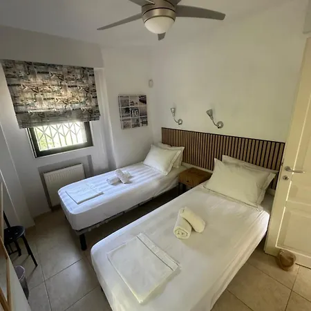 Detached With Sea View * חניוטי